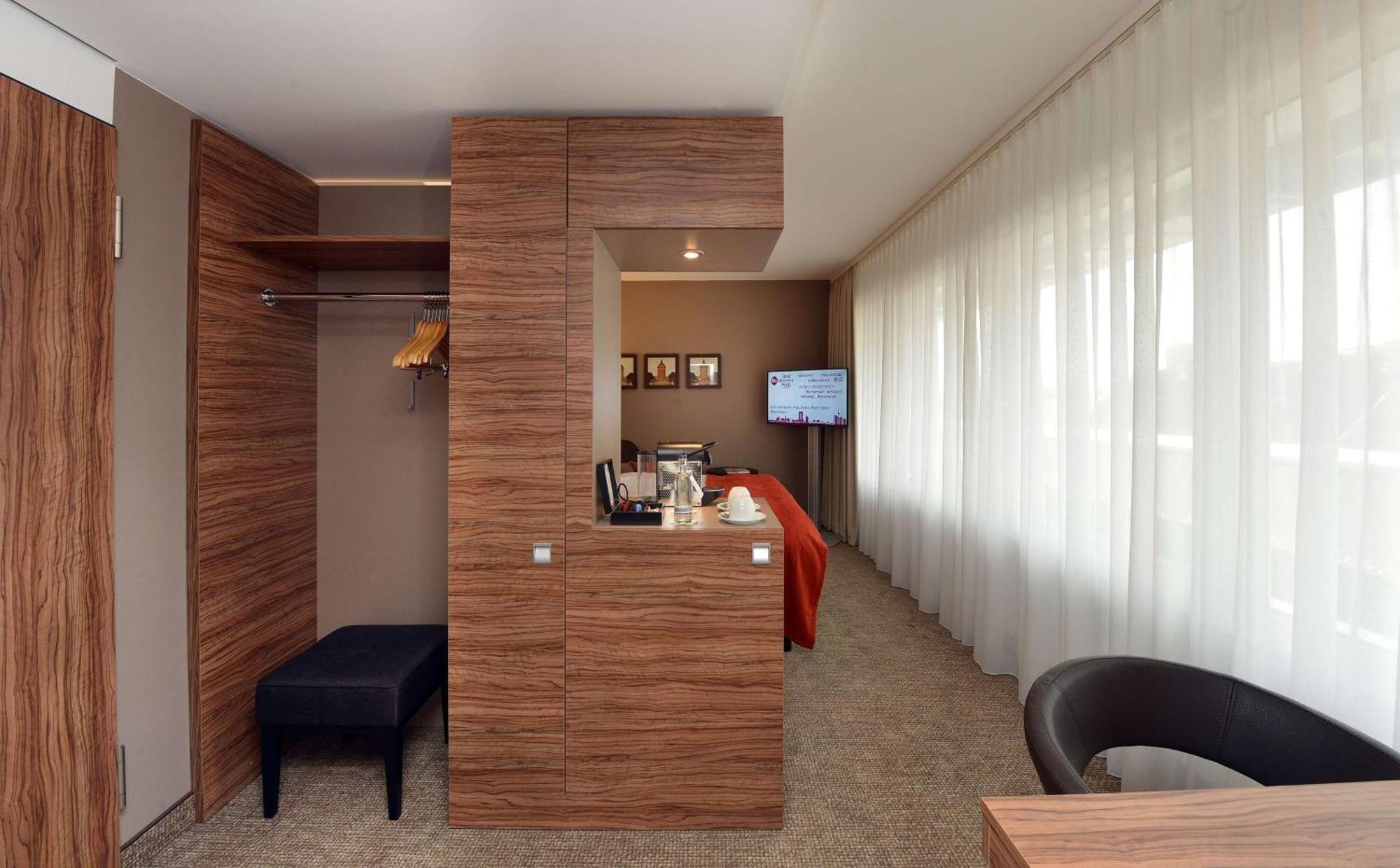 Best Western Plus Delta Park Hotel MHG Eksteriør billede