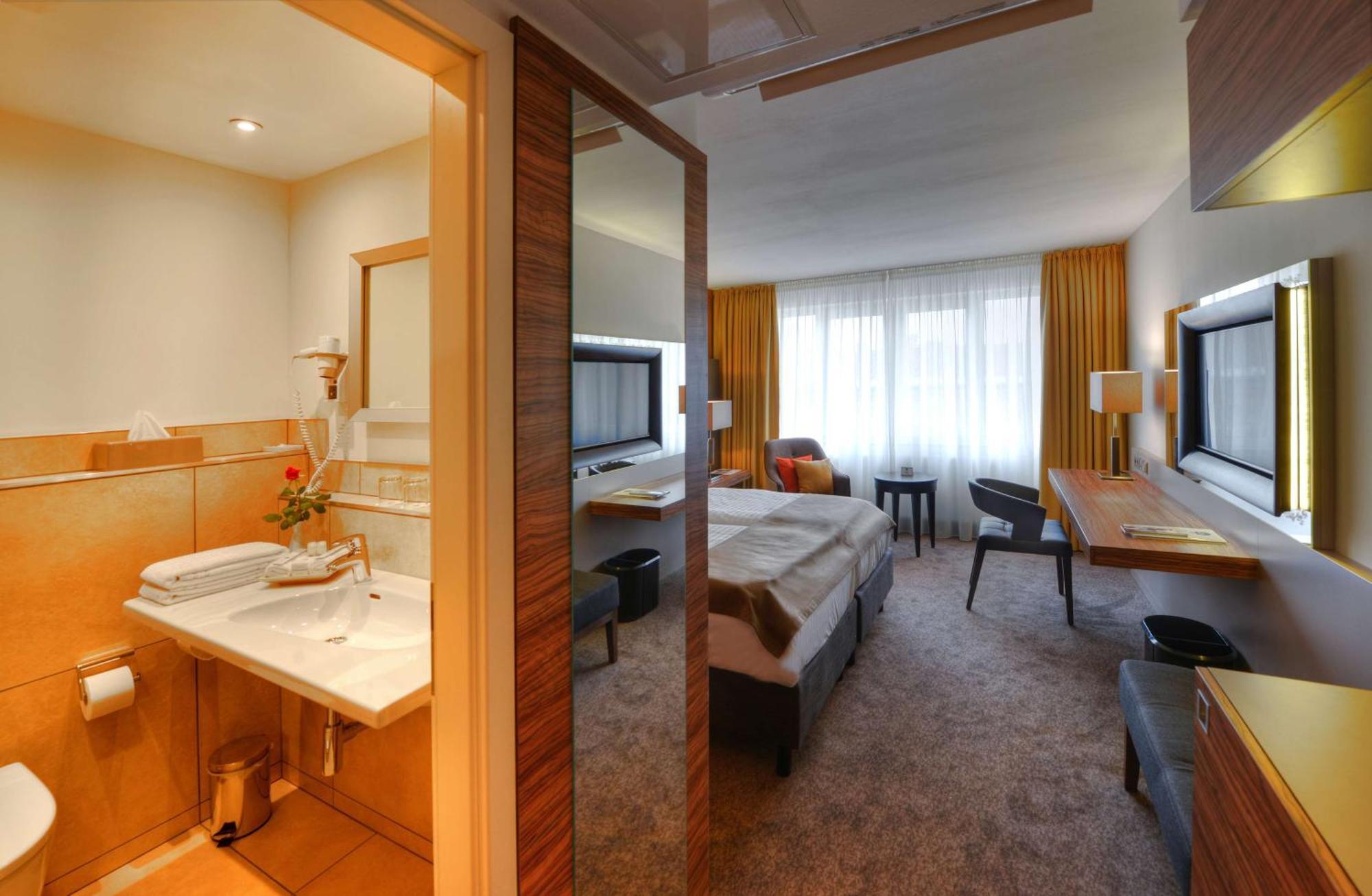 Best Western Plus Delta Park Hotel MHG Eksteriør billede